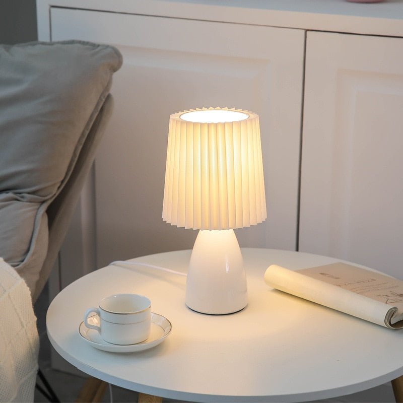 Milkshake LED Ceramic Table Lamp - Pleats Design - Casatrail.com