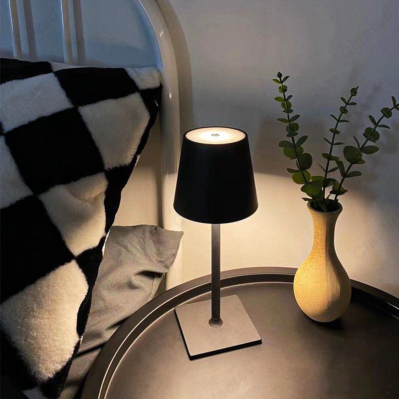 Modern LED Table Lamp with Wireless Charging - Casatrail.com