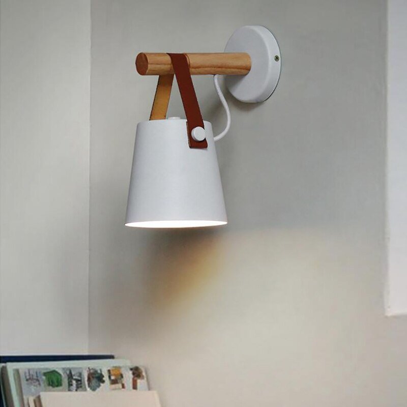 Modern Wall Lamp with Leather and Wood Accents - Casatrail.com