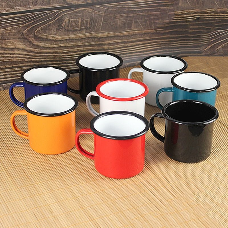 Old - Fashioned Enamel Cups - Casatrail.com