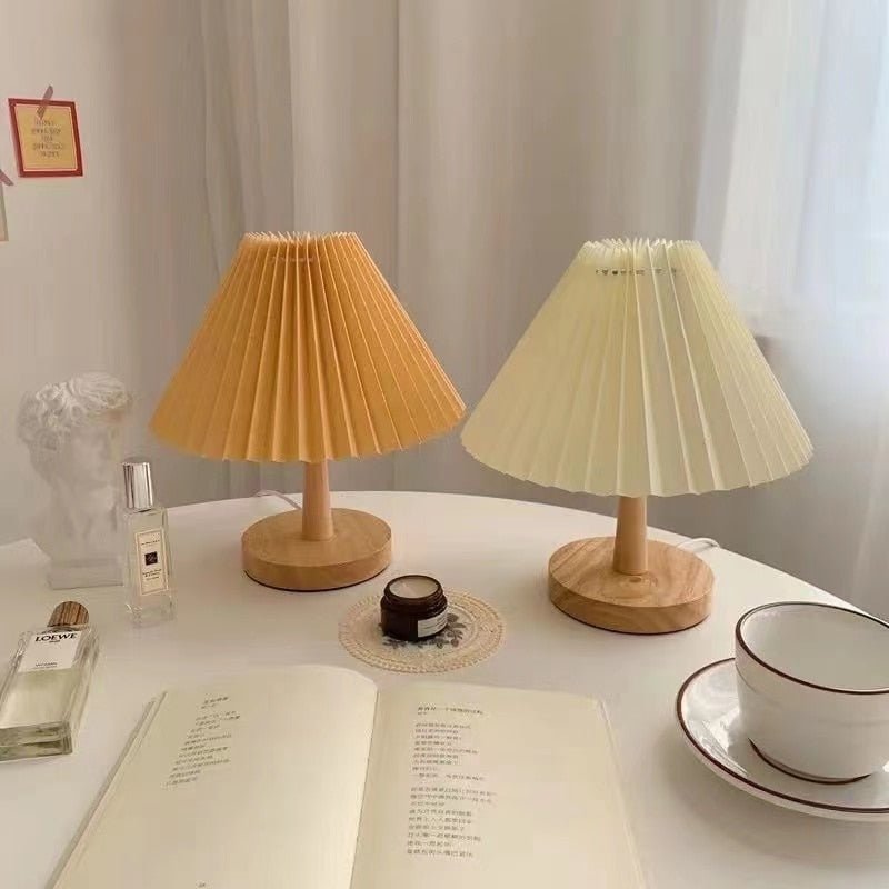 Pleated DIY Foldable Table Lamp - Casatrail.com