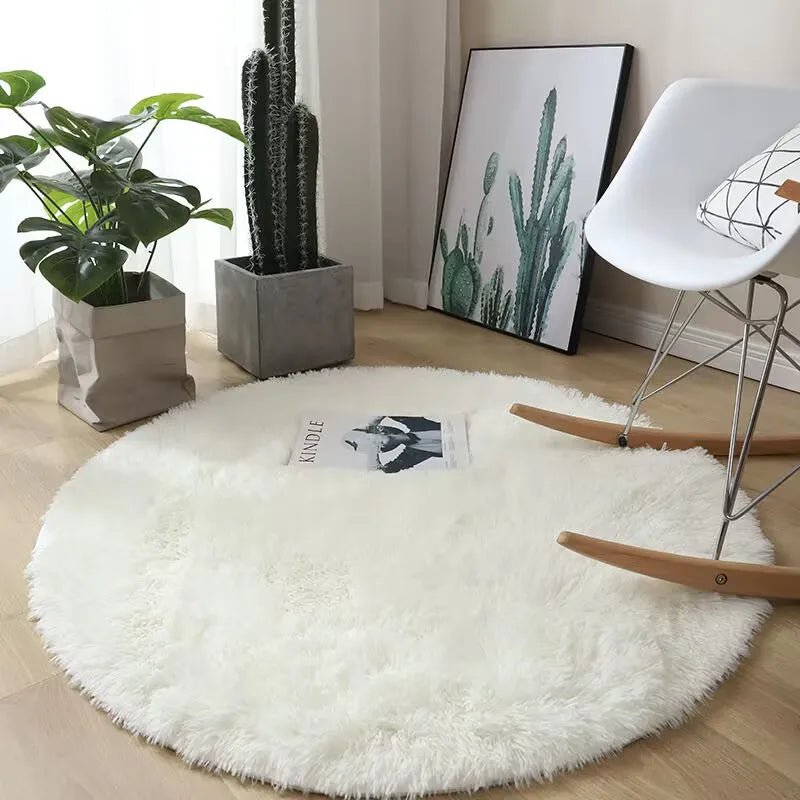 Plush Round Carpet with Fluffy Non - Slip Design - Casatrail.com