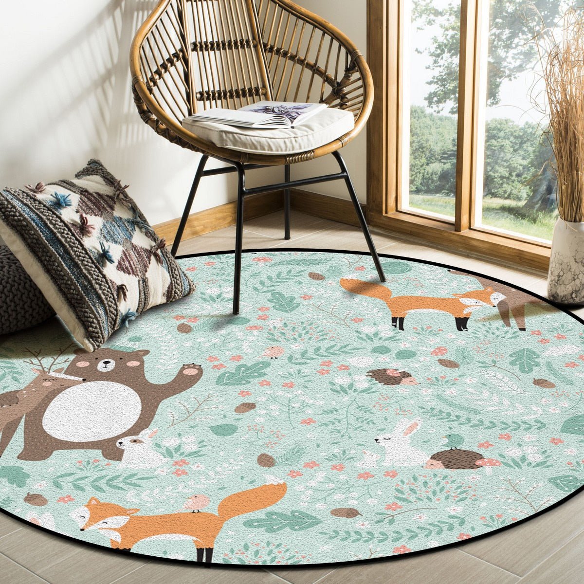 Round Rug with Forest Animals Print - Casatrail.com