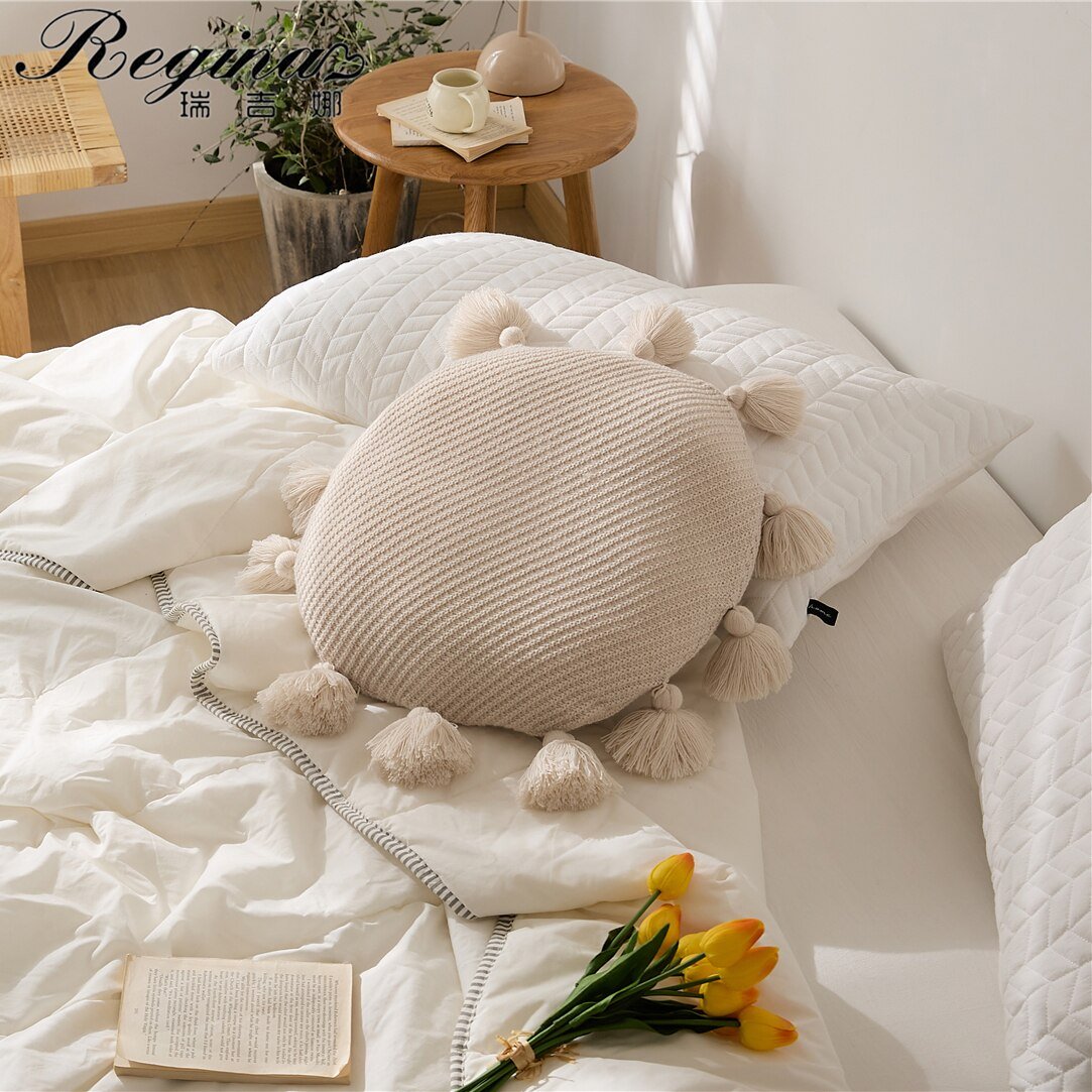 Round Tassel Charming Cushion - Casatrail.com