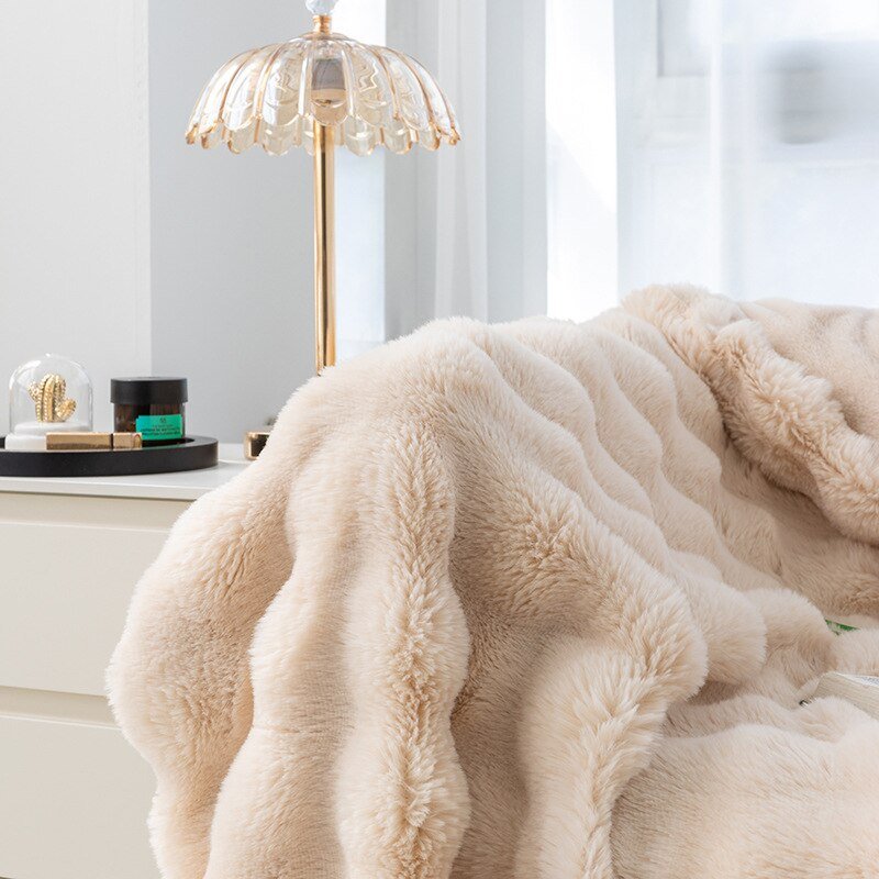 Ruched Luxurious Faux Fur Throw Blanket - Casatrail.com