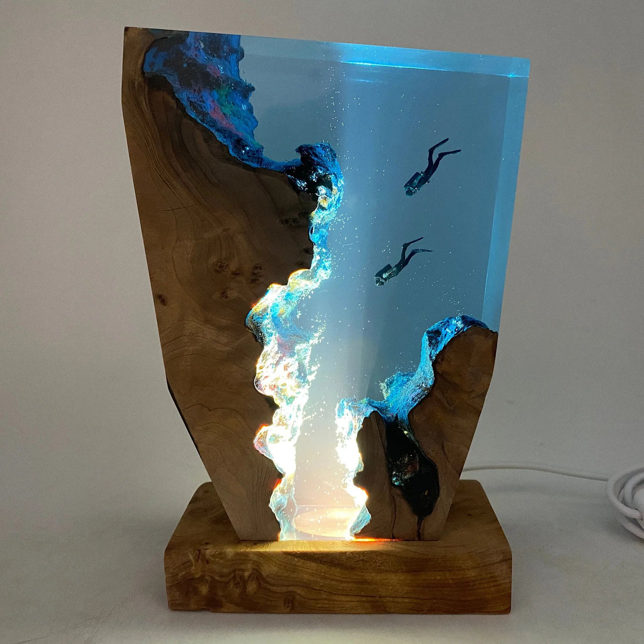 Seabed World Resin Table Light with Art Decoration - Casatrail.com