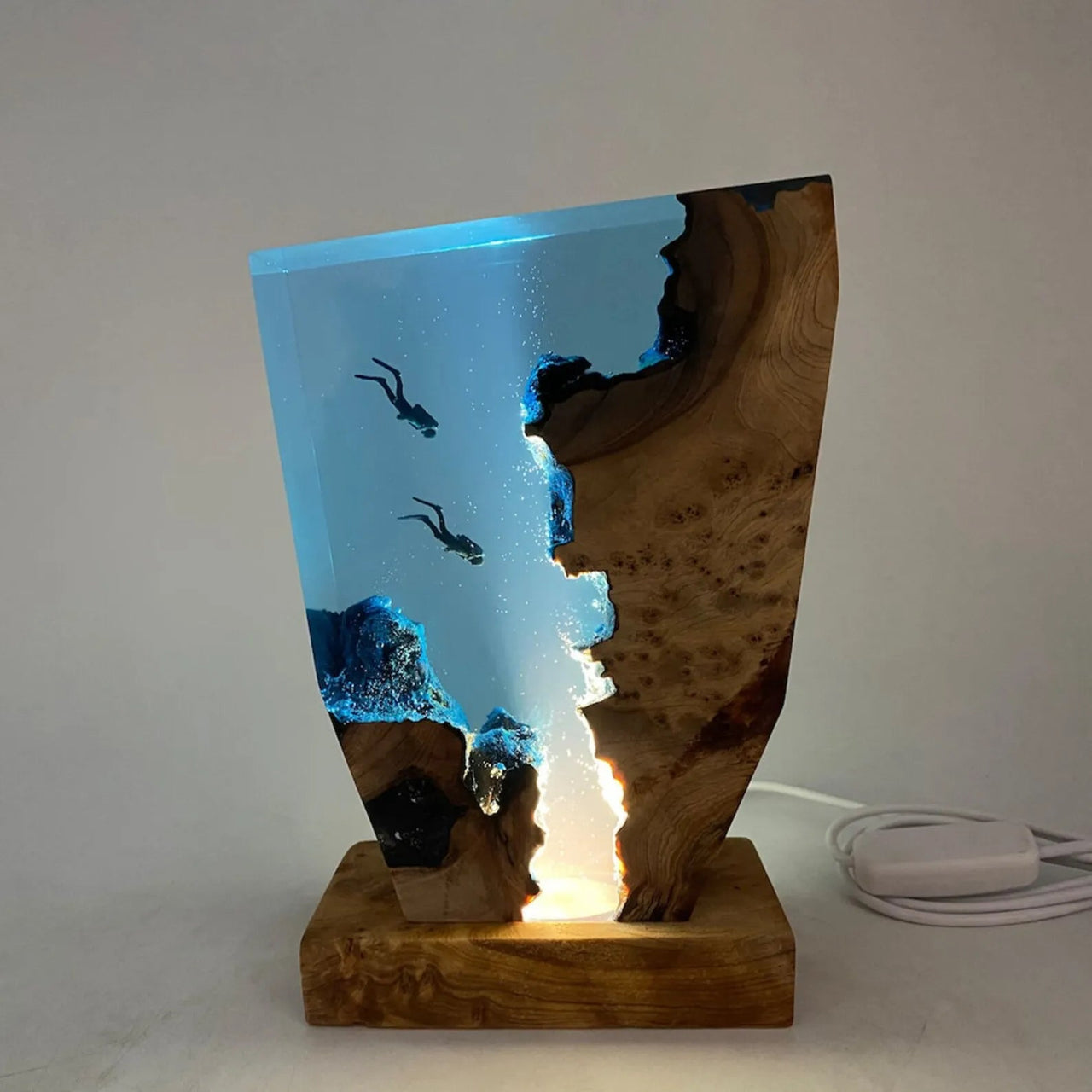 Seabed World Resin Table Light with Art Decoration - Casatrail.com