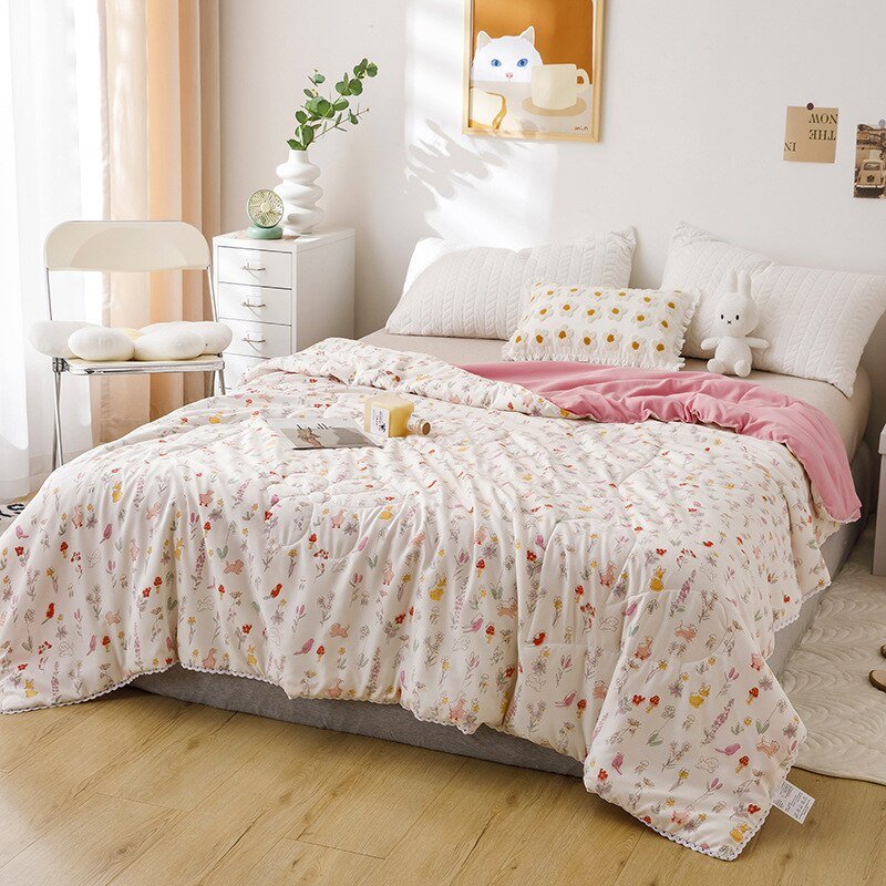 Soft Queen Size Summer Quilt for Adults and Kids - Casatrail.com