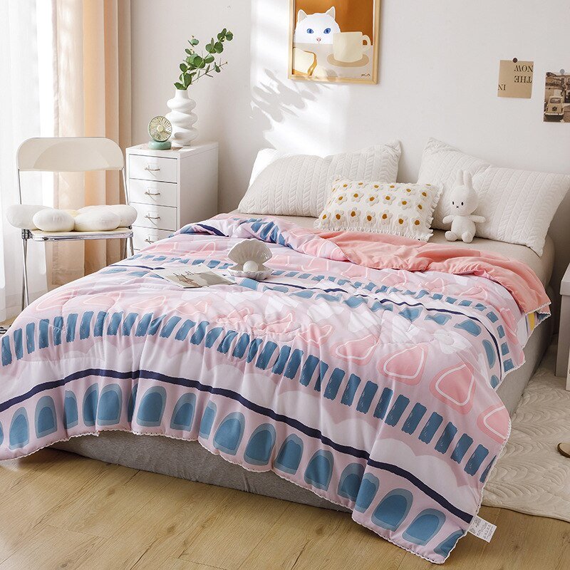 Soft Queen Size Summer Quilt for Adults and Kids - Casatrail.com