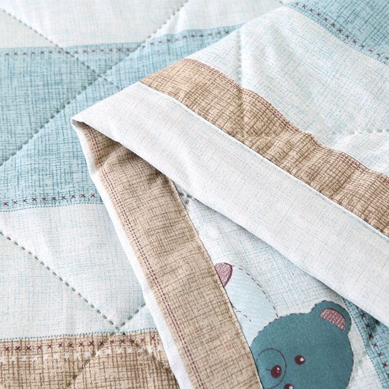 Soft Summer Comforter - Air - conditioned Quilt for Kids' Beds - Casatrail.com