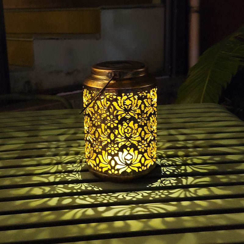 Solar Wall Lantern - LED Hanging Lamp - Casatrail.com