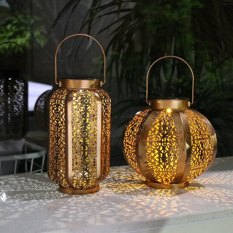 Solar Wall Lantern - LED Hanging Lamp - Casatrail.com