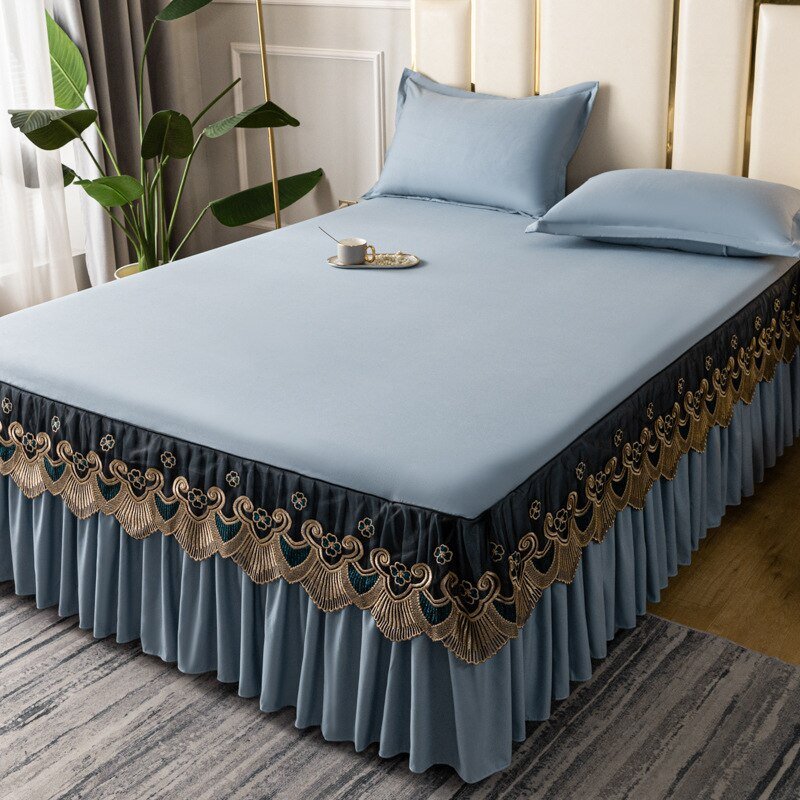 Solid Color Lace Bed Skirt Three Piece Set with Princess Style for Smooth Bed Spread and Mattress Protection - Casatrail.com