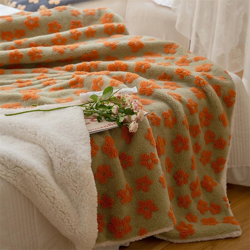 Thickened Flower Pattern Fleece Blanket - Casatrail.com