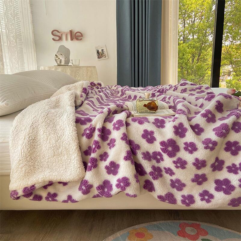 Thickened Flower Pattern Fleece Blanket - Casatrail.com