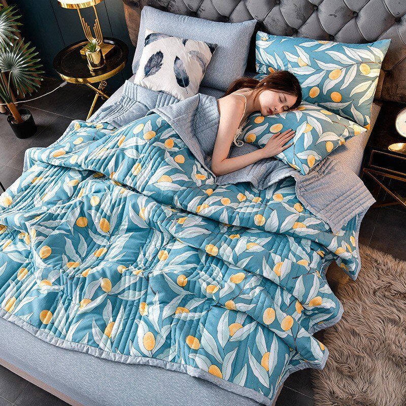 Thin Quilted Blanket for Summer Bedding - Casatrail.com