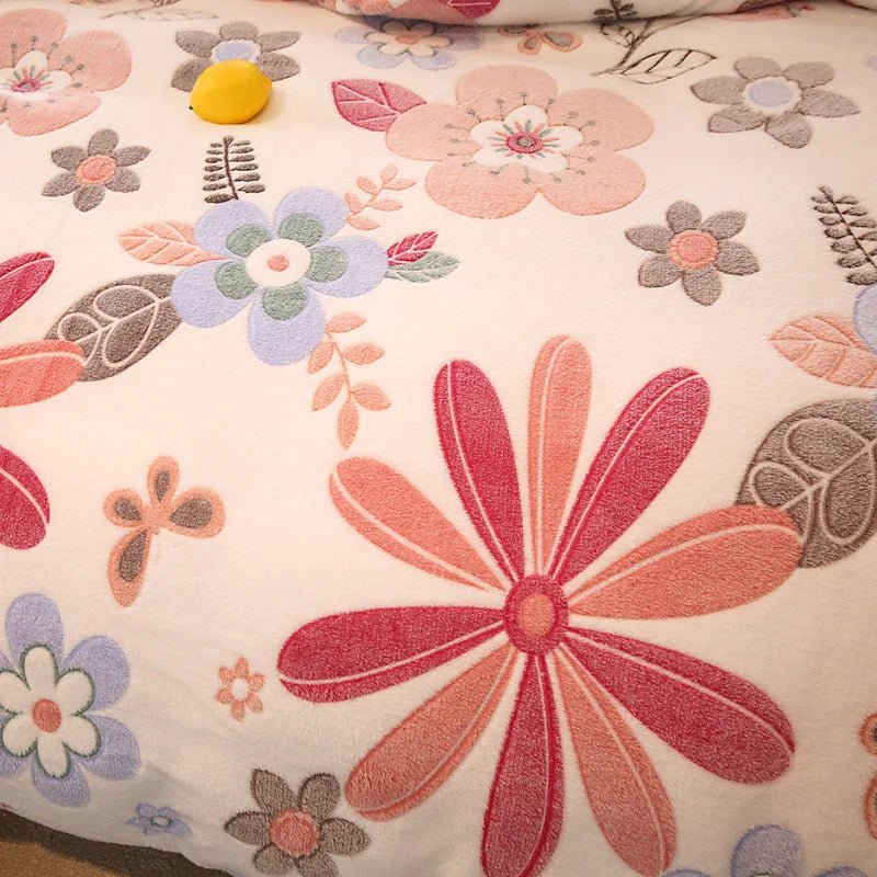 Warm Coral Fleece Duvet Cover with Flower Print - Casatrail.com