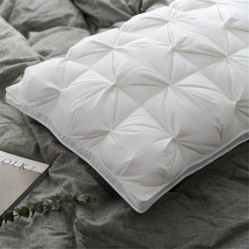 White Goose Down Pillow - 100% Cotton Bedding - Casatrail.com